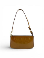 2013 Louis Vuitton Vernis Pochette Shoulder Bag