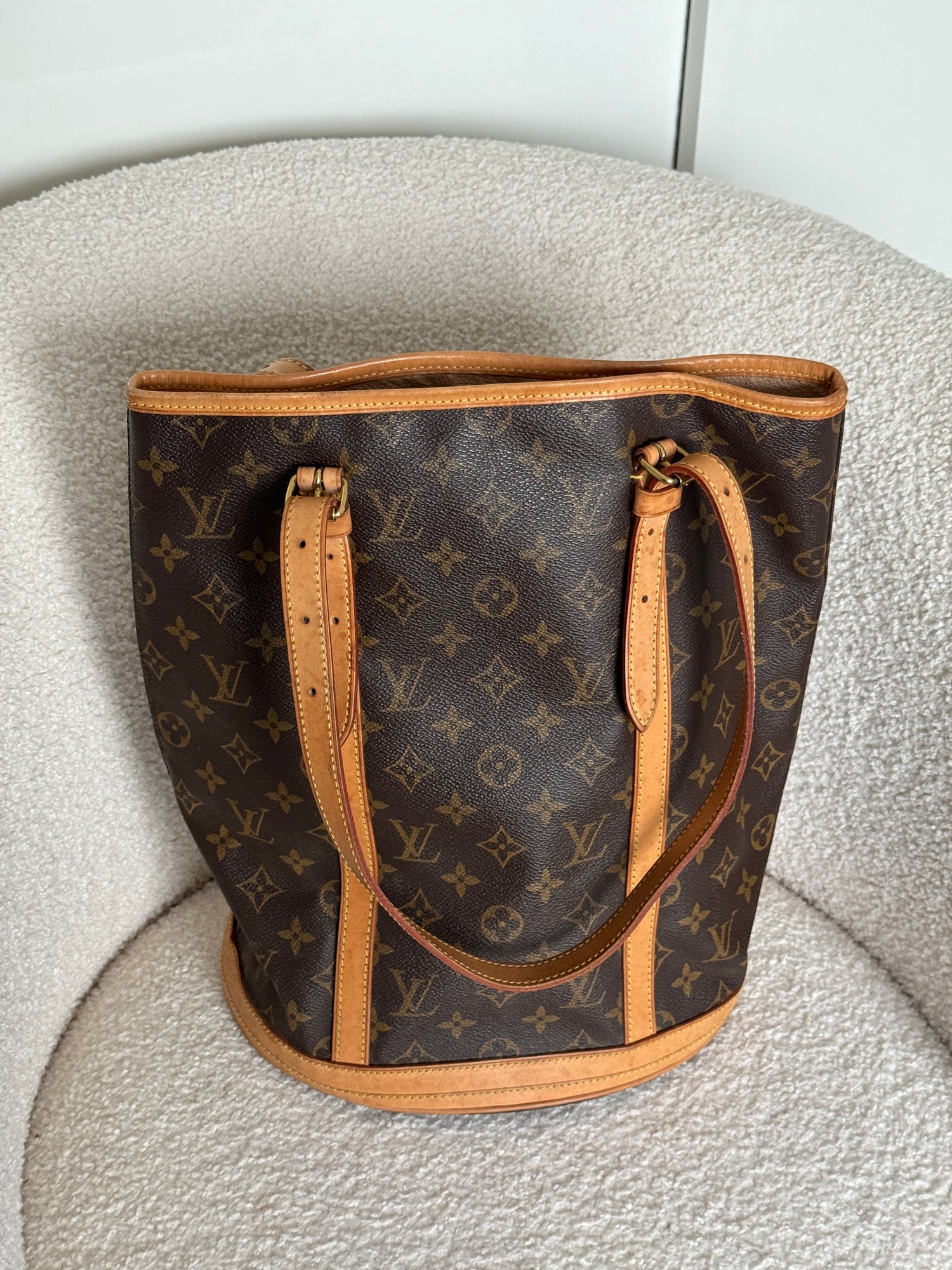 Vintage 2002 Louis Vuitton Bucket GM Handbag