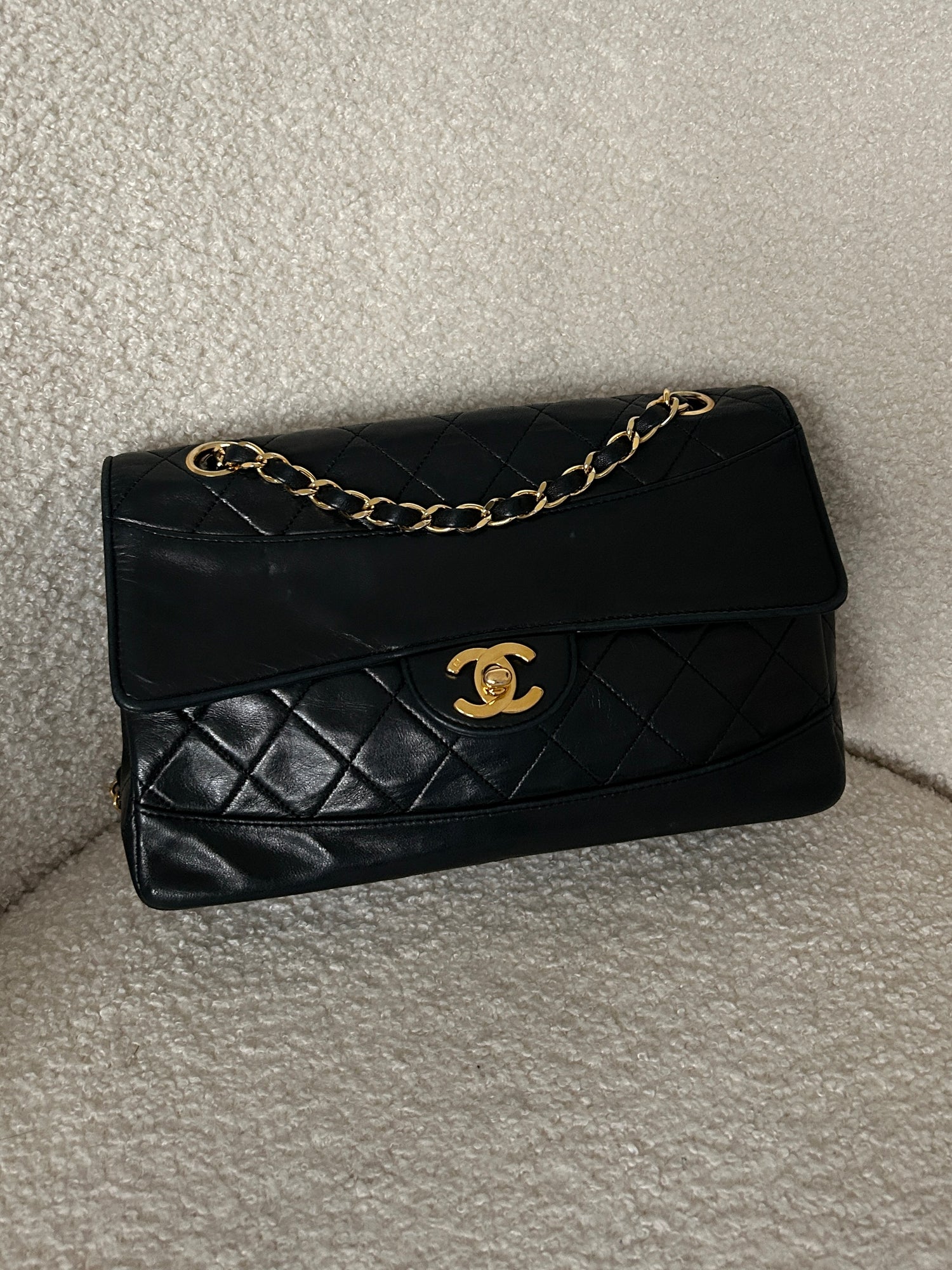 Vintage 1989-1991 Chanel Diana Quilted Lambskin 24K GHW Single Flap Bag