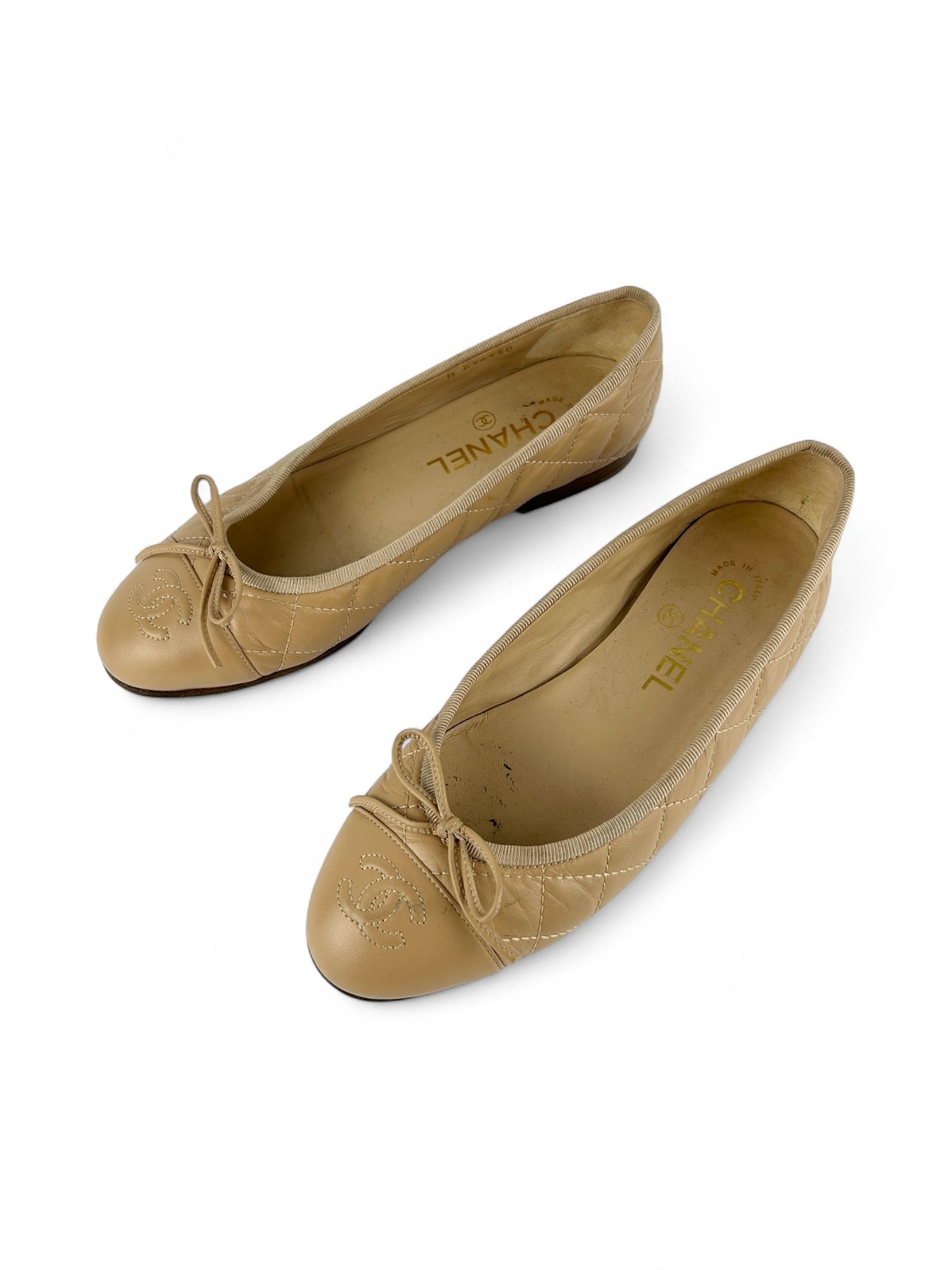 Vintage Chanel CC Quilted Beige Ballet Pumps