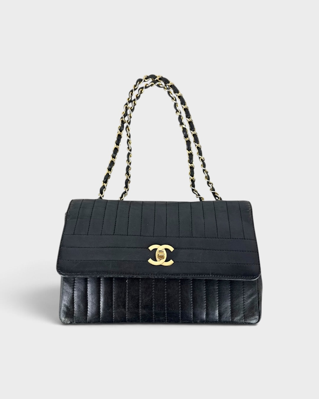 1980s Chanel Single Flap Horizontal Lambskin Leather Bag GHW Vintage