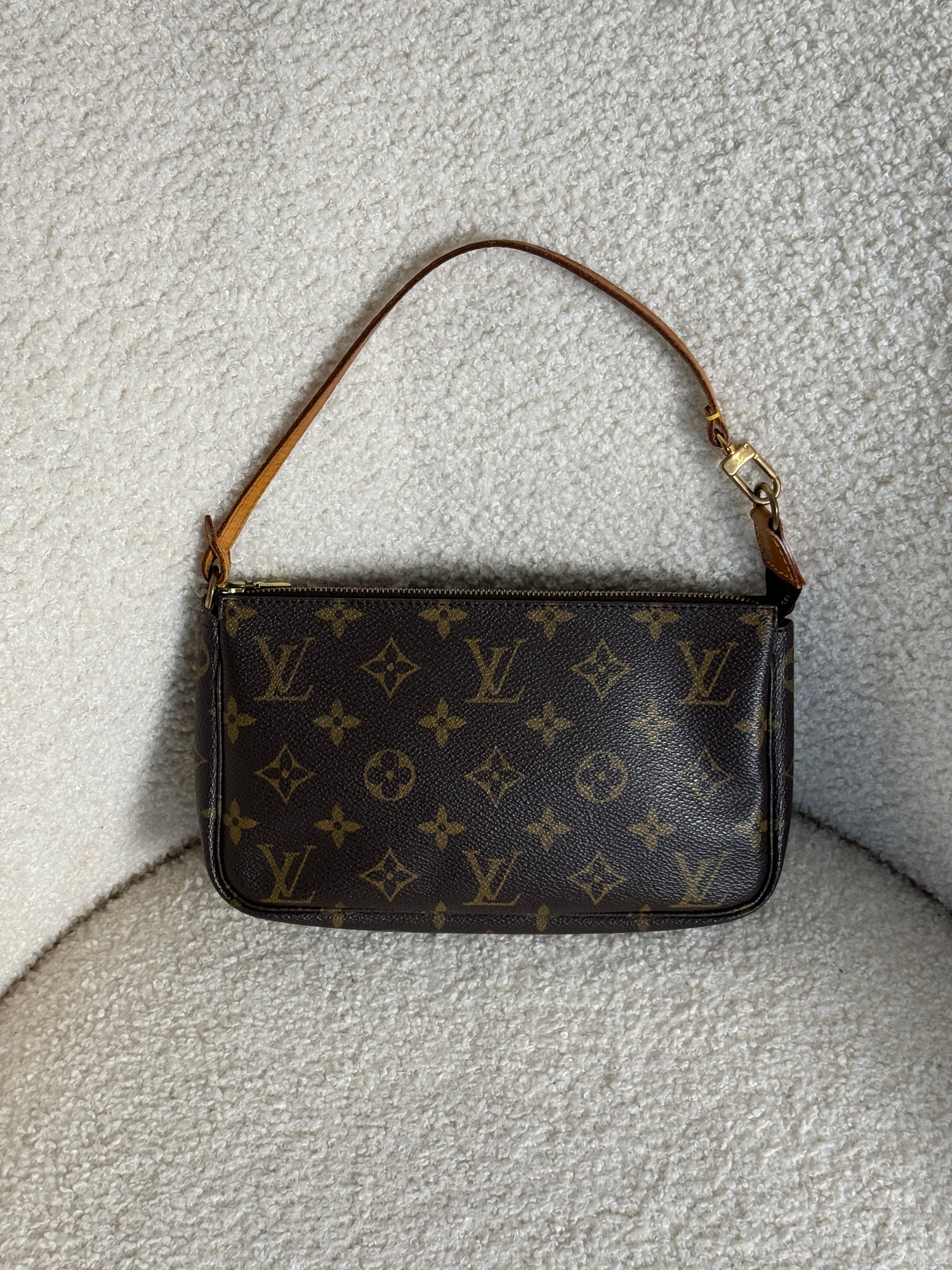 Vintage 2001 Louis Vuitton Pochette Bag